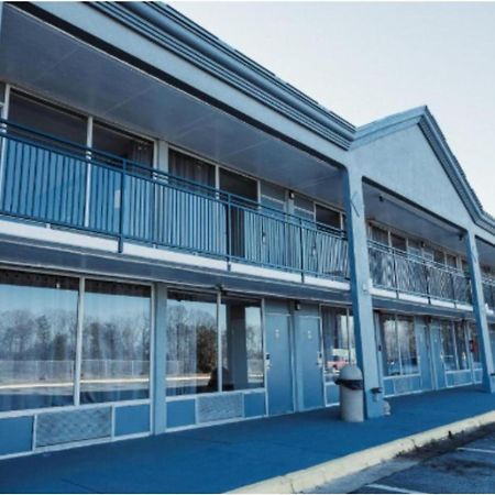 Reidsville Inn & Suites By Oyo Hwy 29 エクステリア 写真