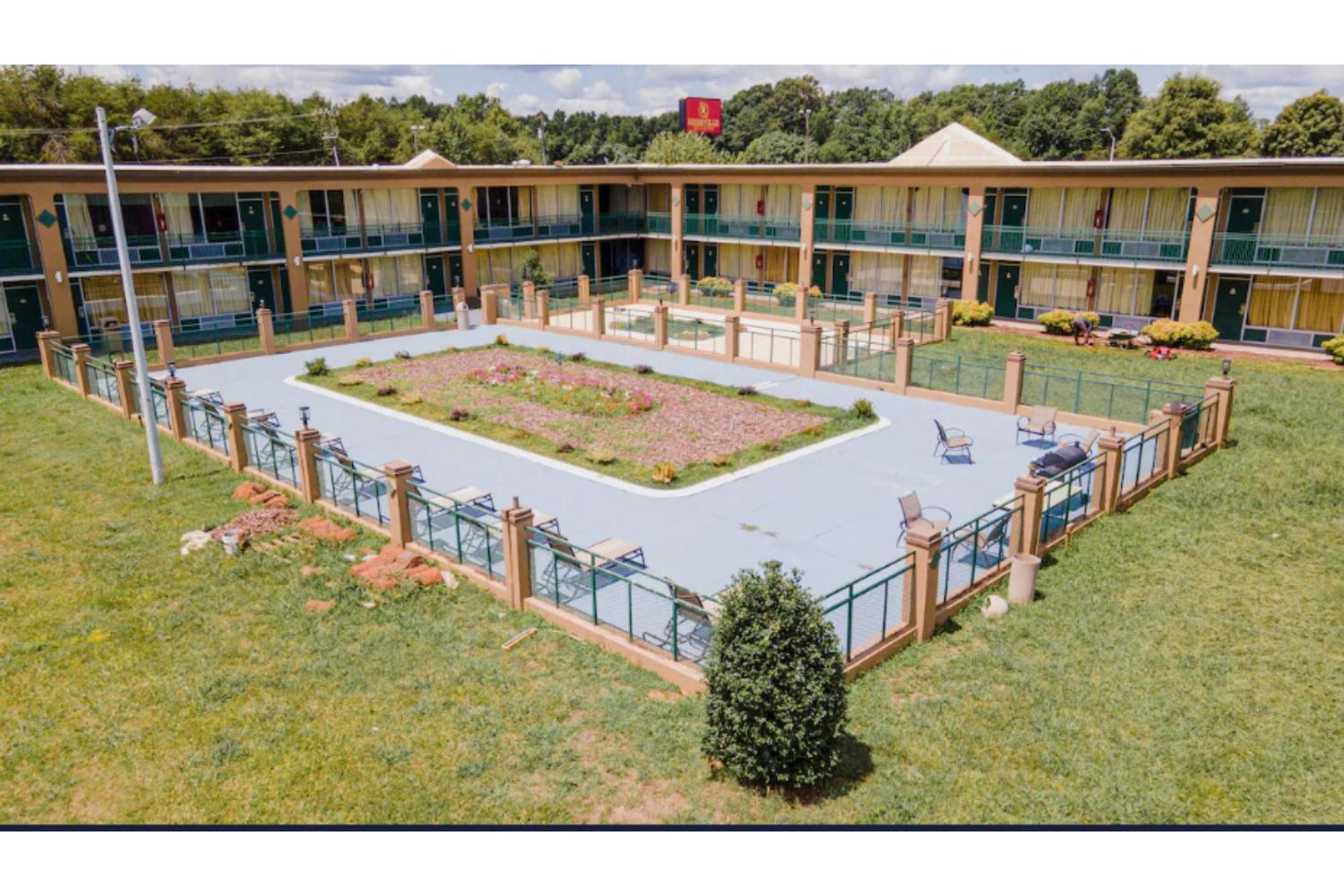 Reidsville Inn & Suites By Oyo Hwy 29 エクステリア 写真