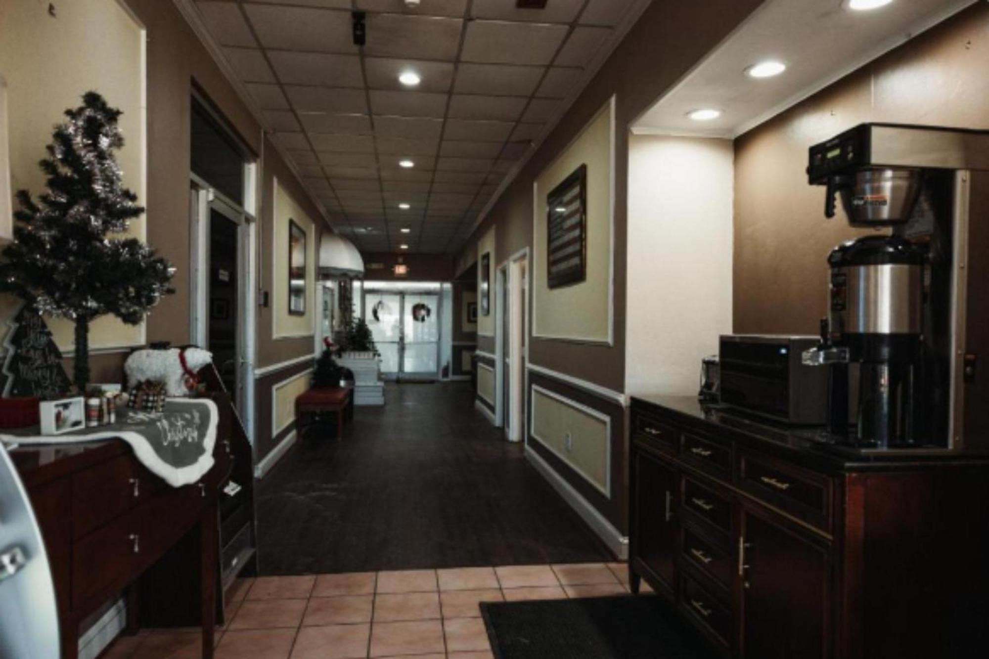 Reidsville Inn & Suites By Oyo Hwy 29 エクステリア 写真