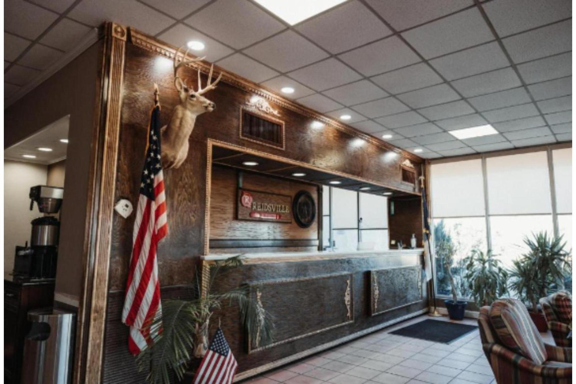 Reidsville Inn & Suites By Oyo Hwy 29 エクステリア 写真